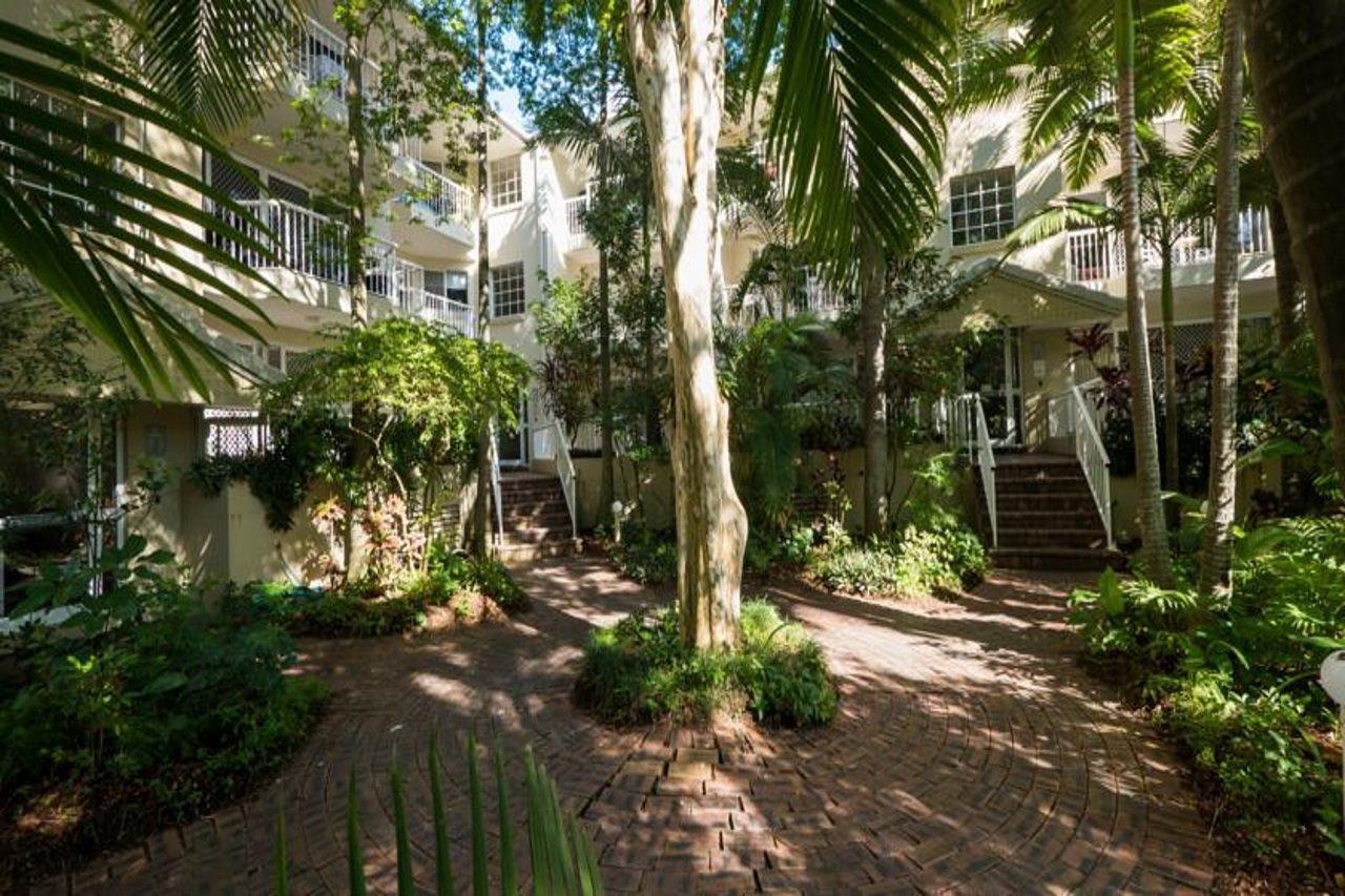 Surfers Tropique Holiday Apartments Gold Coast Eksteriør billede